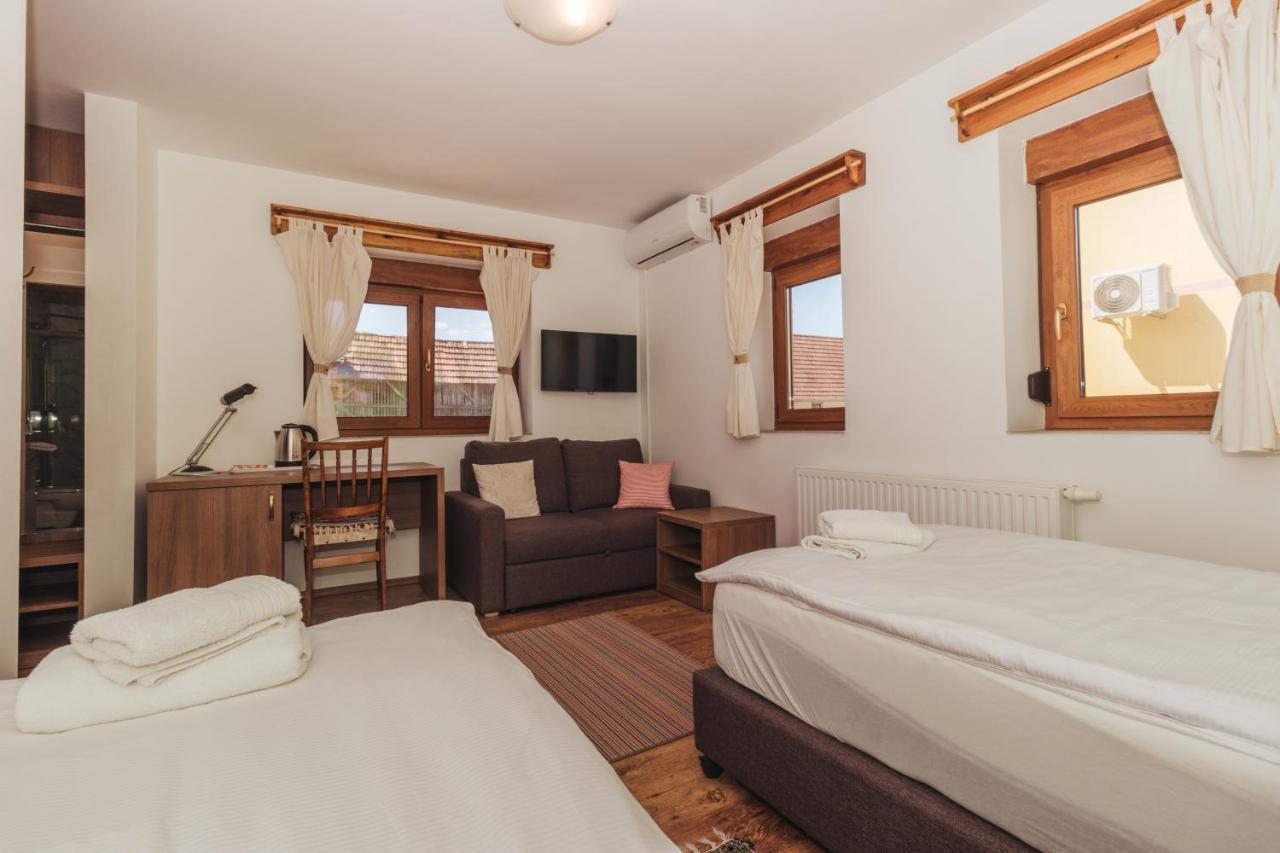 Sobe Kod Baje - Baranjska Kuca Bed & Breakfast Karanac Bagian luar foto