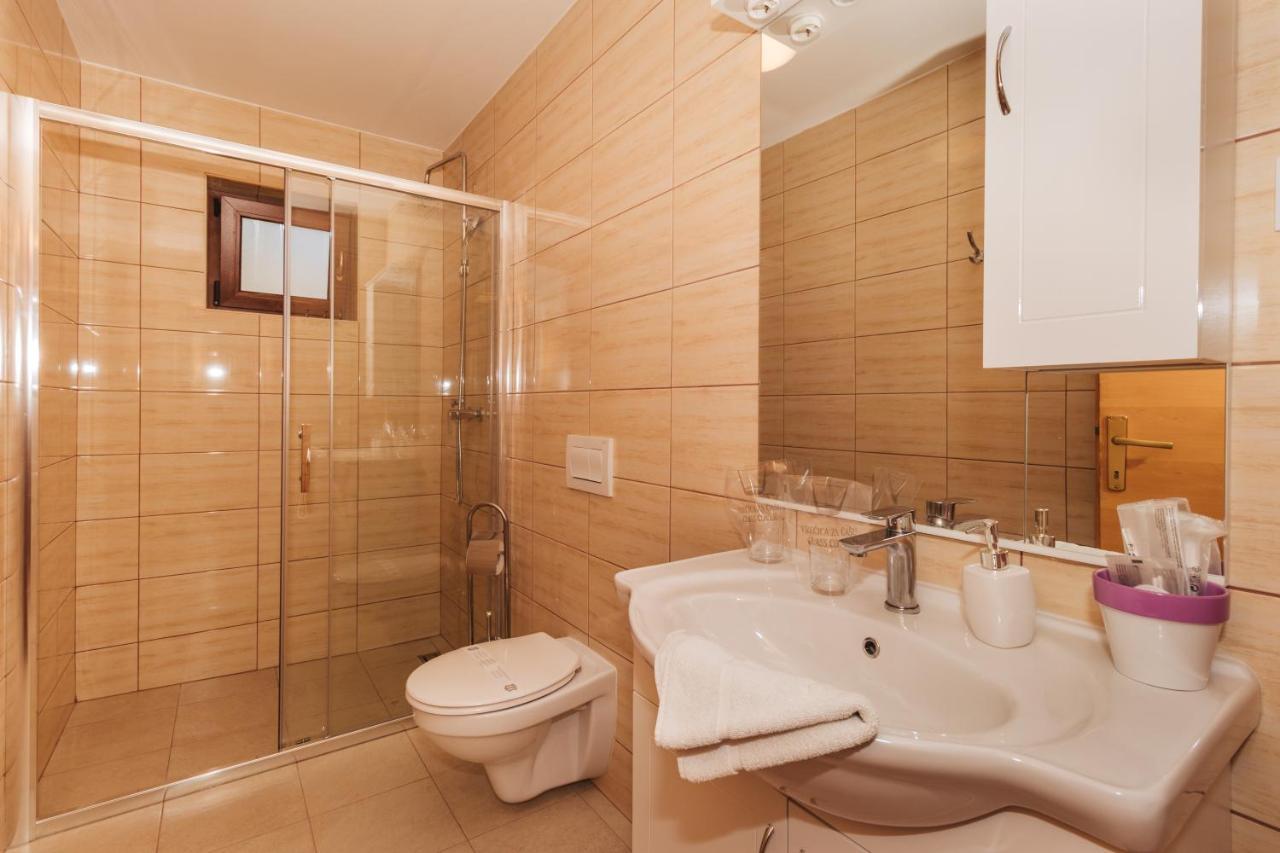 Sobe Kod Baje - Baranjska Kuca Bed & Breakfast Karanac Bagian luar foto