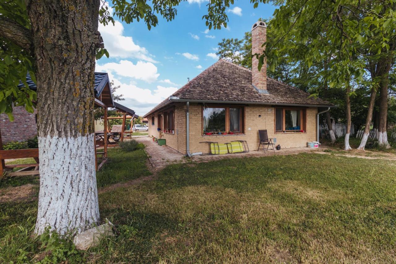 Sobe Kod Baje - Baranjska Kuca Bed & Breakfast Karanac Bagian luar foto