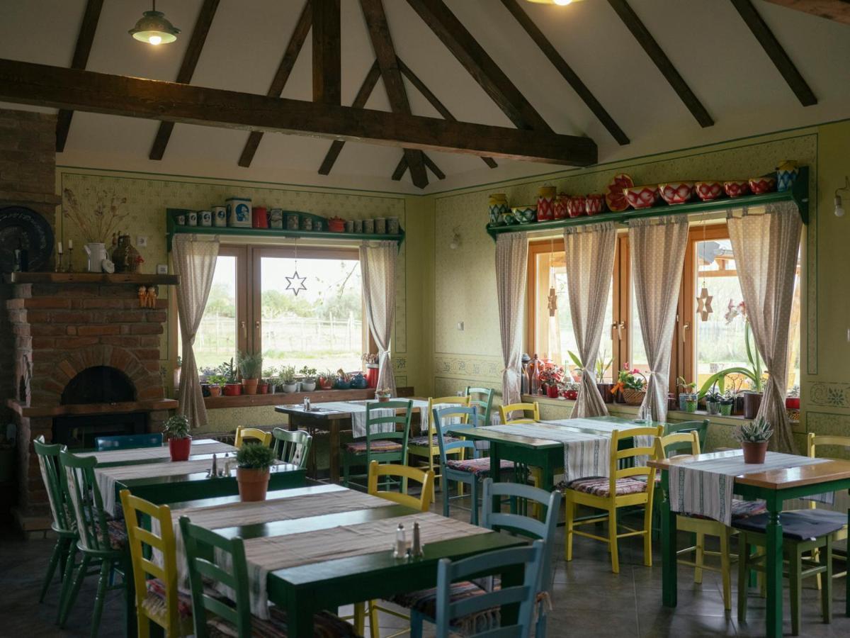 Sobe Kod Baje - Baranjska Kuca Bed & Breakfast Karanac Bagian luar foto